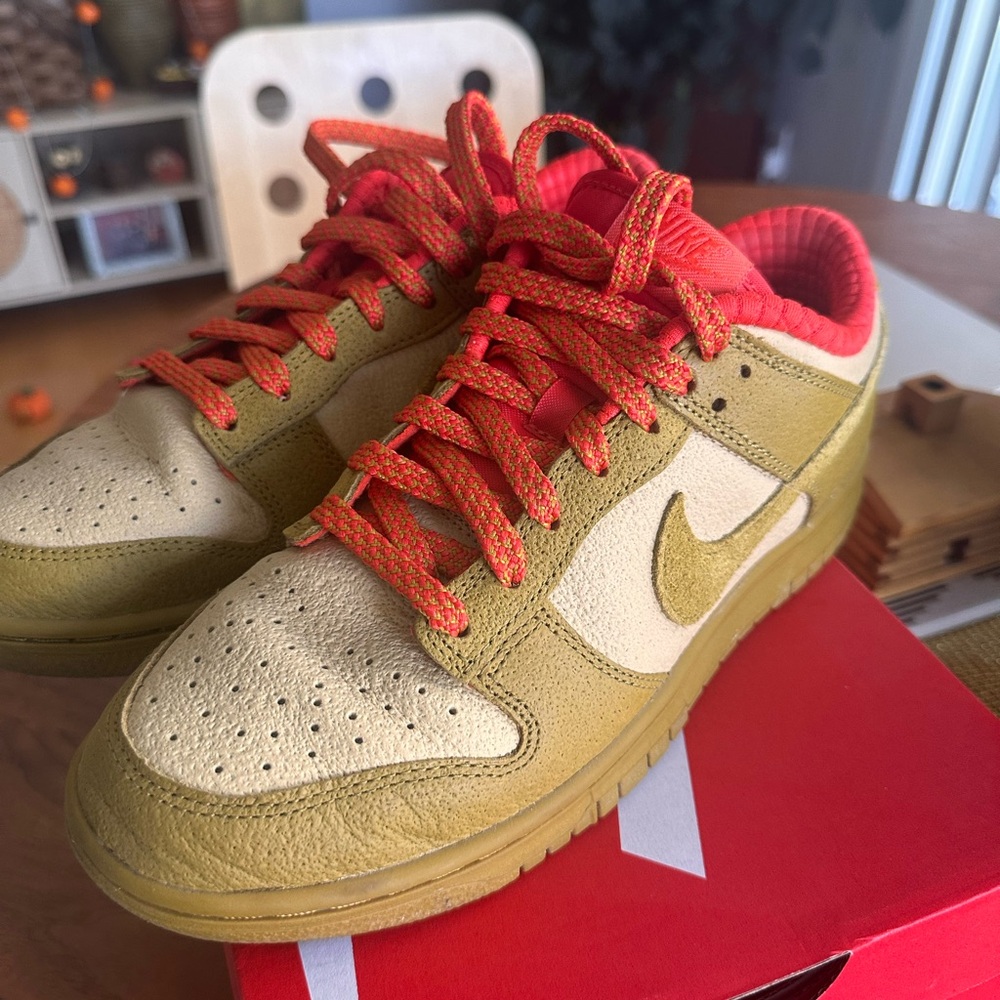 Nike Dunk Low Mustard/Orange Sneakers